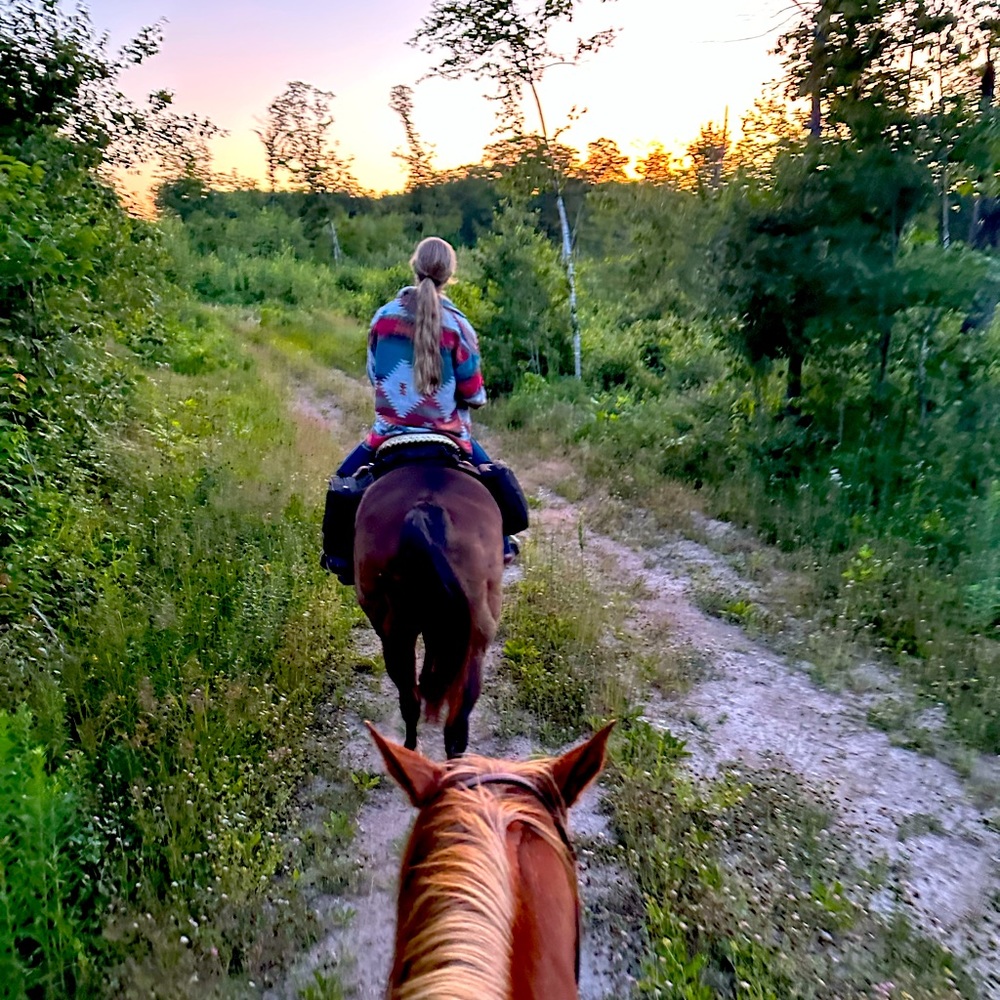 Meet your Posher, Caitlin